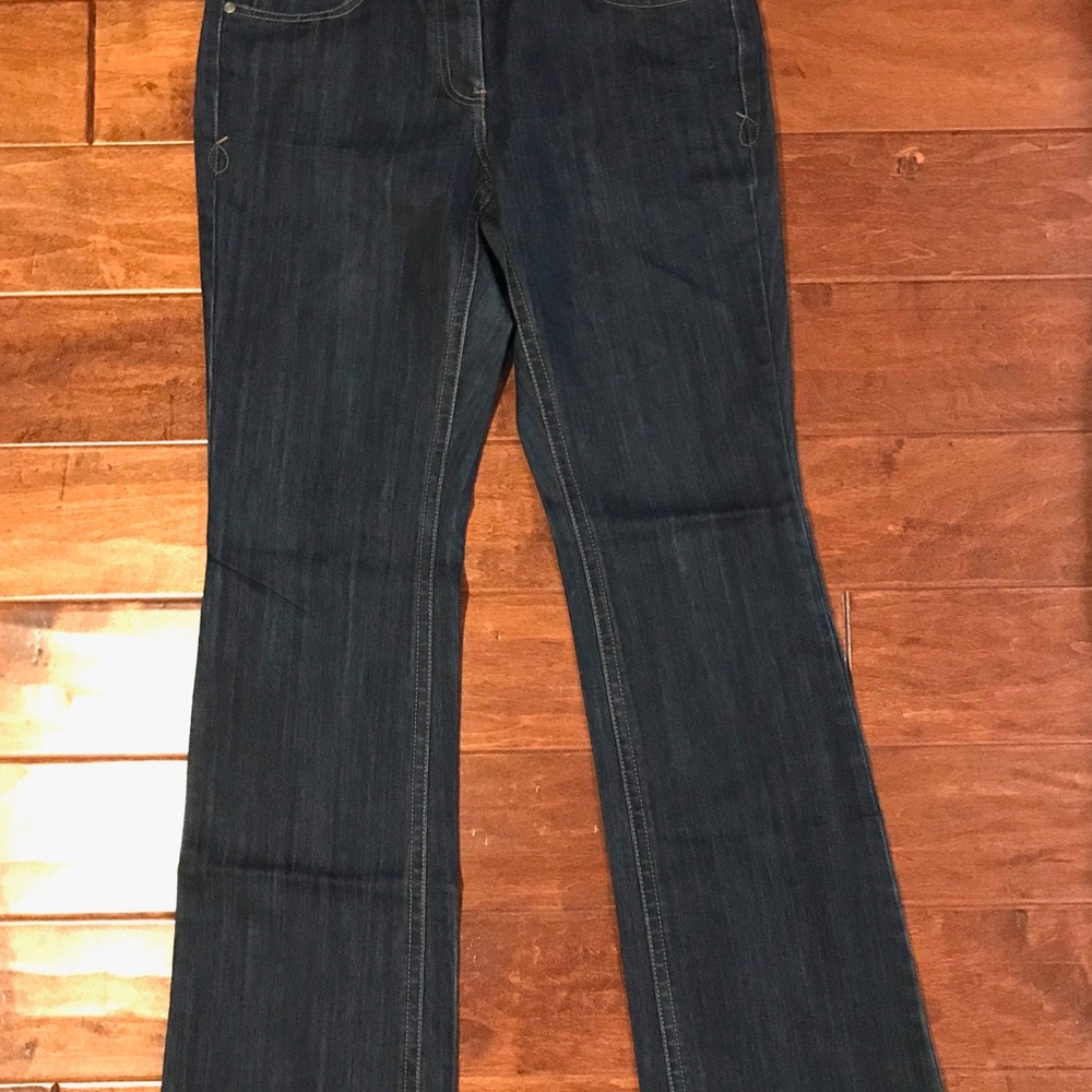 INC Straight Fit,Buttoned Back Pocket Jeans.